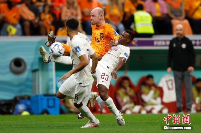 卡塔尔世界杯小组赛落幕 冷门频现黑马崛起