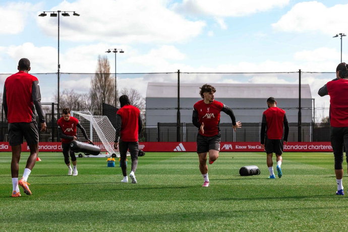 中国男足世预赛逆转澳大利亚 韦世豪绝杀助球队