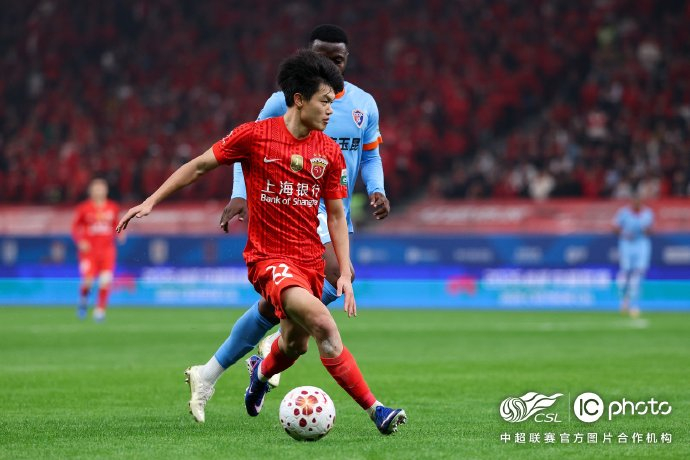 上海海港绝杀云南玉昆 莱昂纳多双响助球队逆转