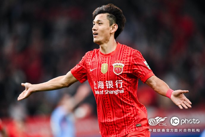 上海海港绝杀云南玉昆 莱昂纳多双响助球队逆转