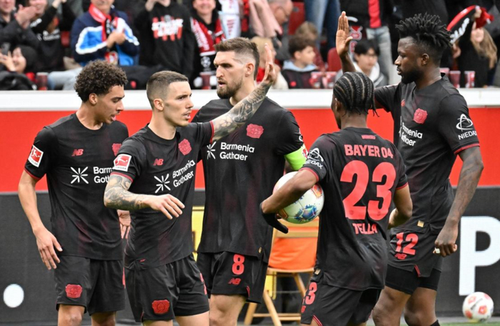 勒沃库森6-3逆转沃尔夫斯堡 拜仁绝杀弗赖堡 多特